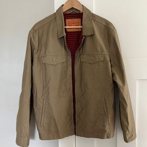 Levi’s Mens Field Utility Trucker Jacket, Medium, Tan/Khaki, new without tags